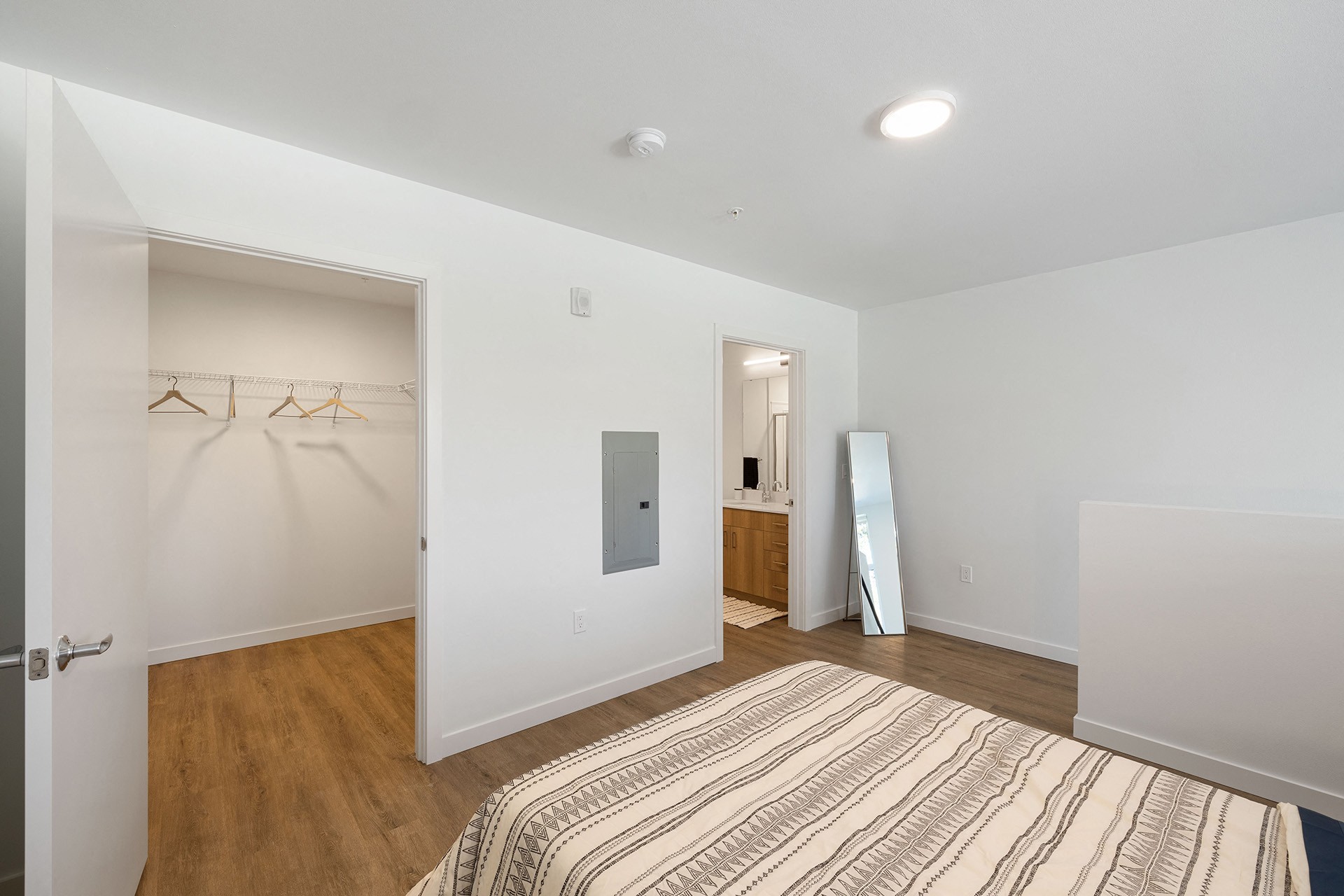 Ivy at Interbay — image 10